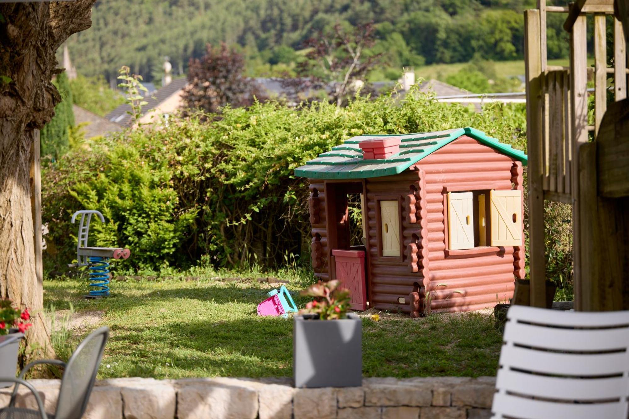 Hotel-Restaurant Le Calice Du Gevaudan - A75 Banassac Eksteriør bilde
